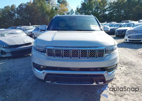 2022 Jeep Grand Wagoneer Series Iii 4X4 z USA, uszkodzony, nr VIN 1C4SJVGJ8NS202310